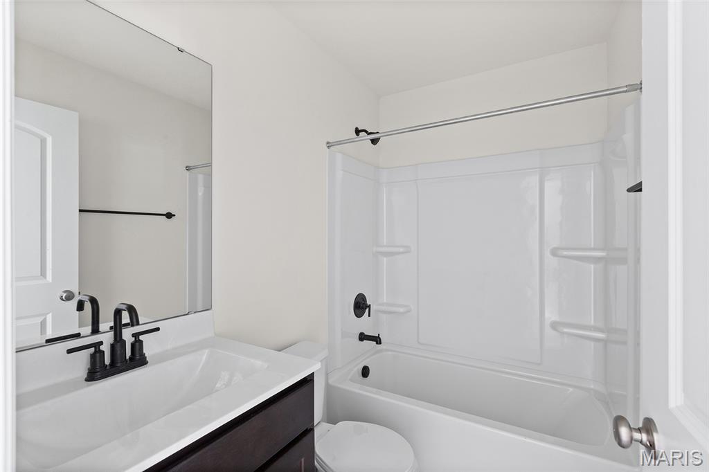 454 Klenke Valley Drive Property Photo 8