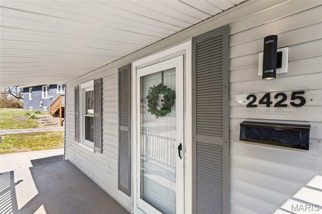 2425 La Salle Drive Property Photo 6