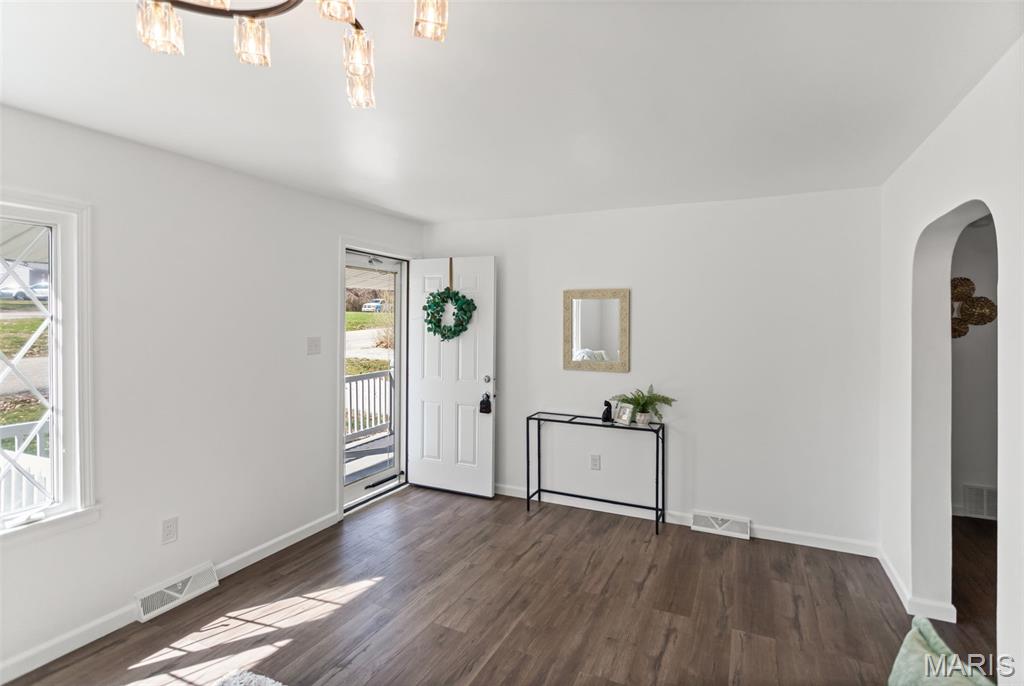 2425 La Salle Drive Property Photo 7