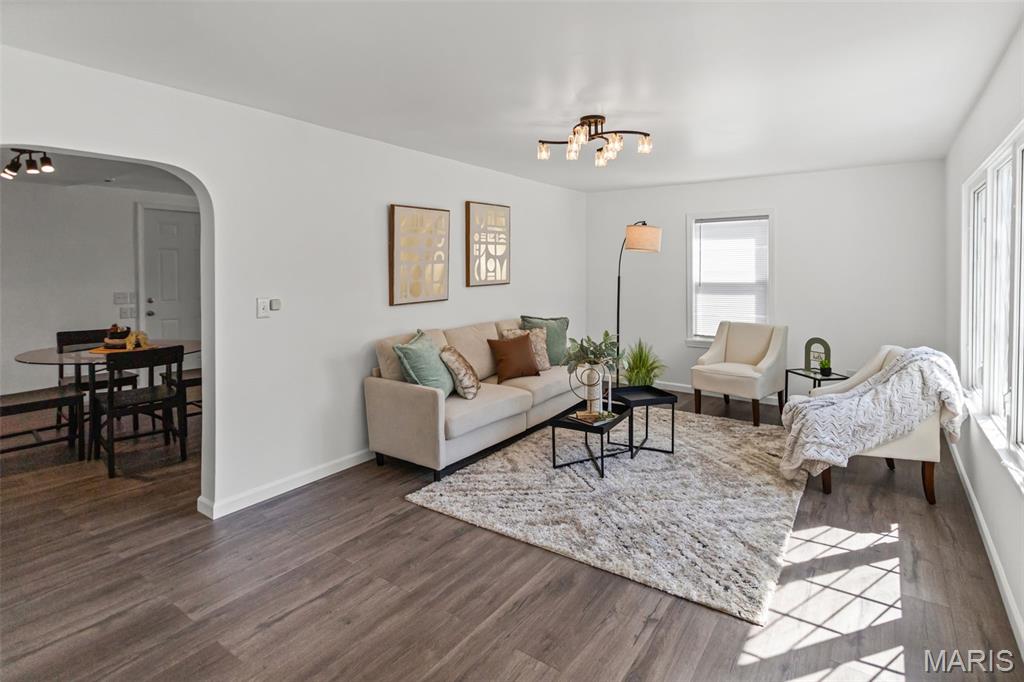 2425 La Salle Drive Property Photo 11