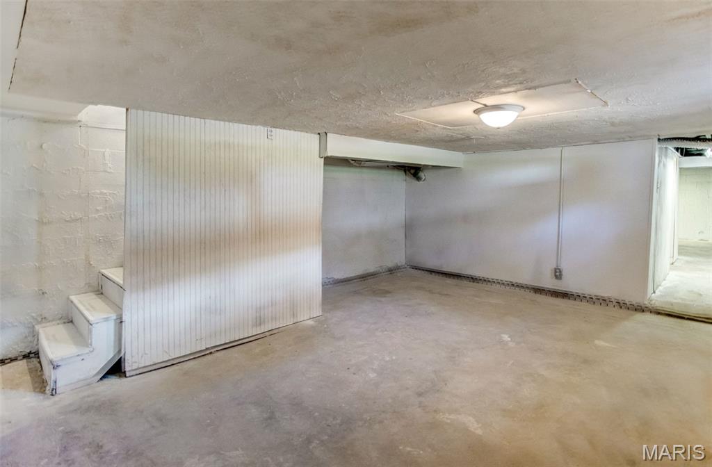 2425 La Salle Drive Property Photo 29