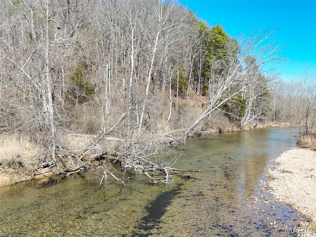 Off Madison 416 Property Photo 4