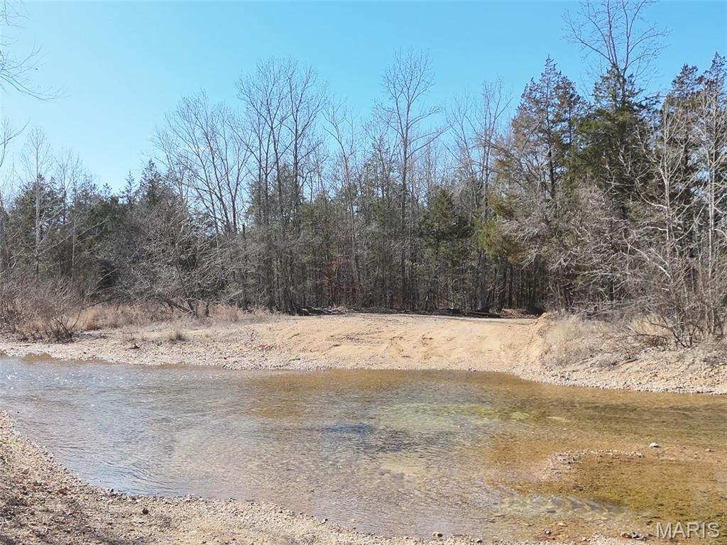 Off Madison 416 Property Photo 5