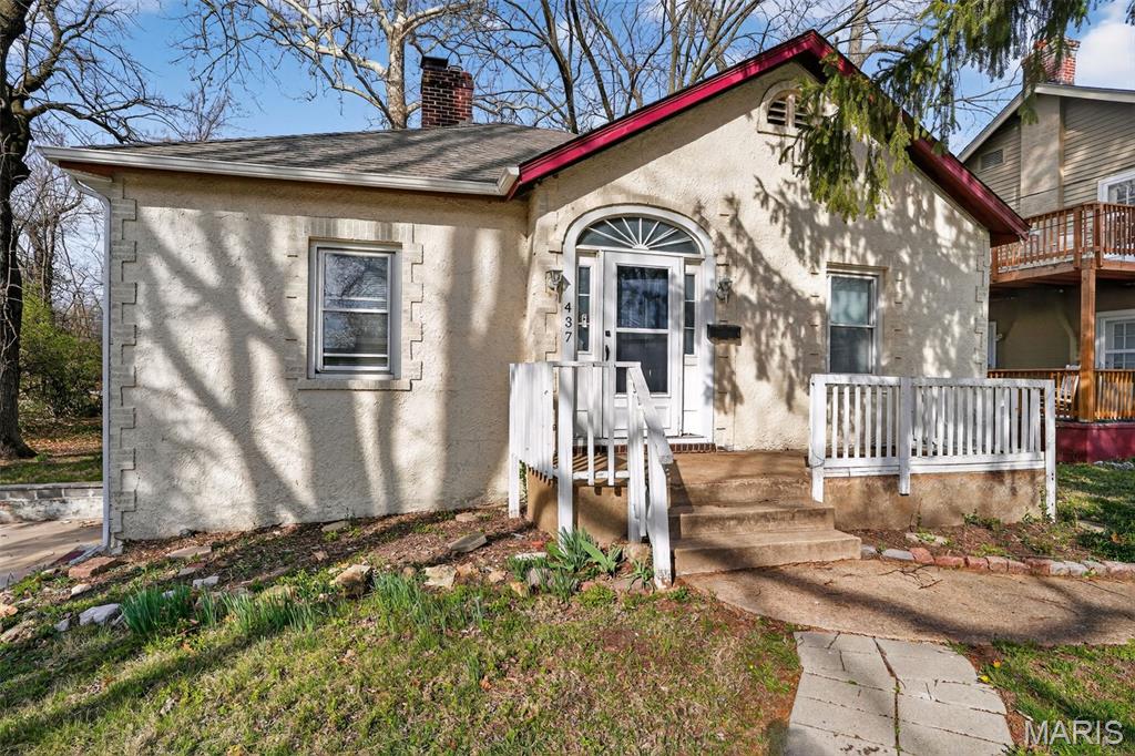437 S Clark Avenue Property Photo 2
