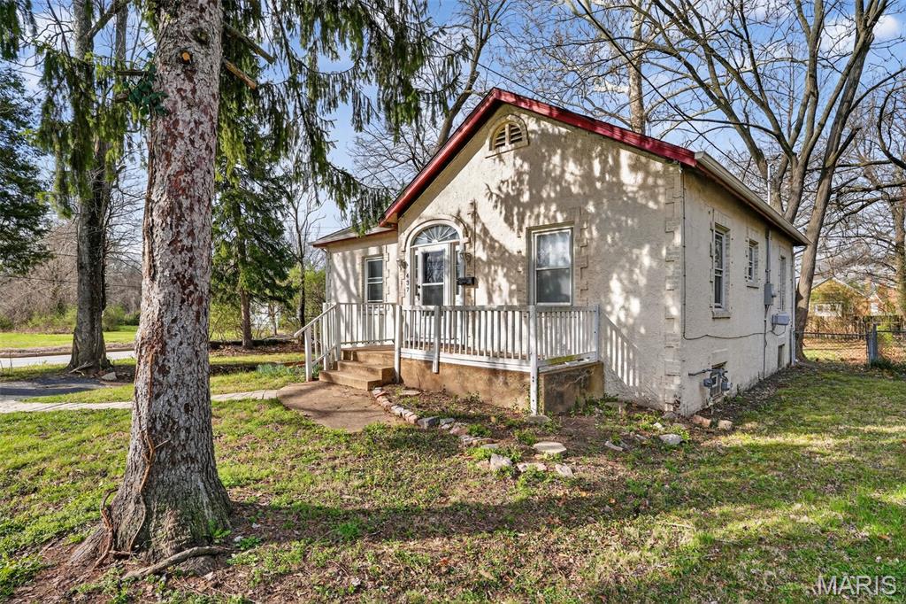 437 S Clark Avenue Property Photo 3