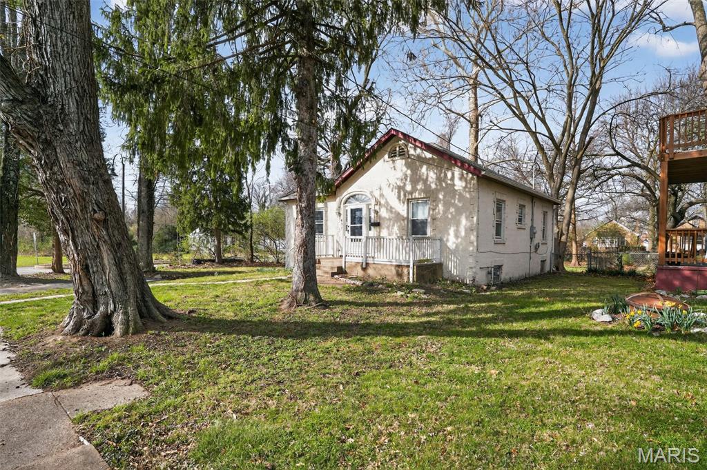 437 S Clark Avenue Property Photo 6