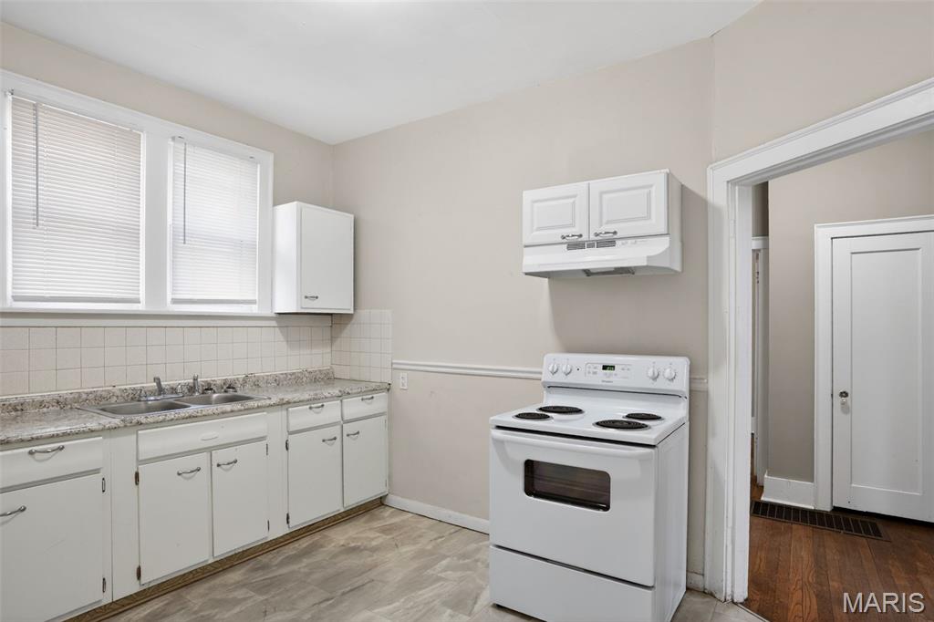 437 S Clark Avenue Property Photo 11
