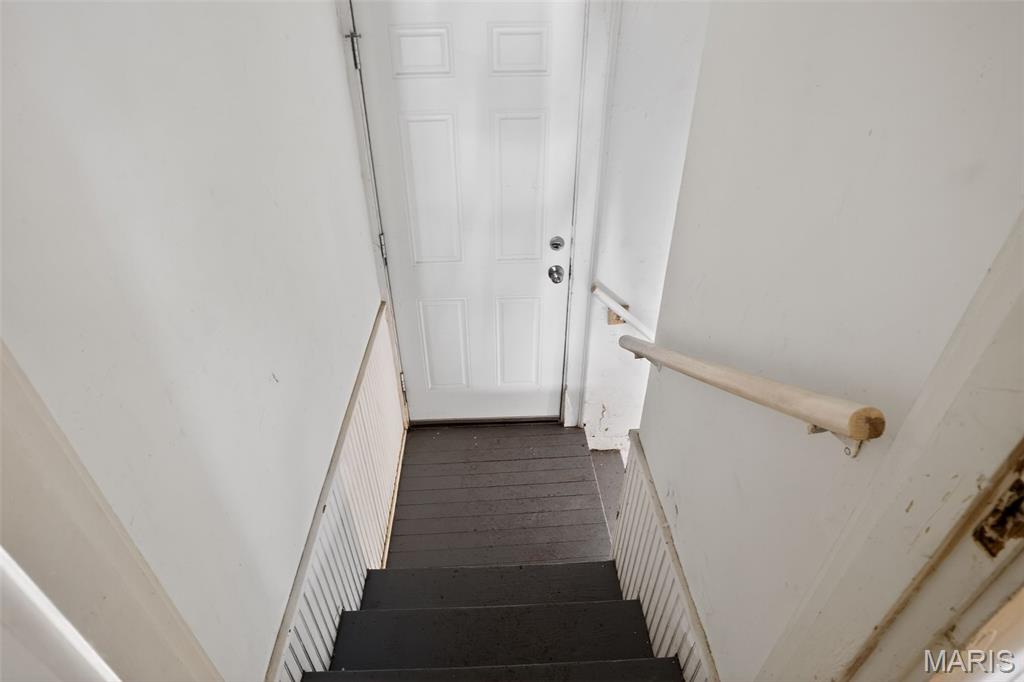 437 S Clark Avenue Property Photo 23
