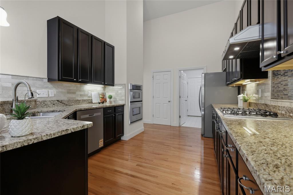 14301 Gatwick Court Property Photo 7