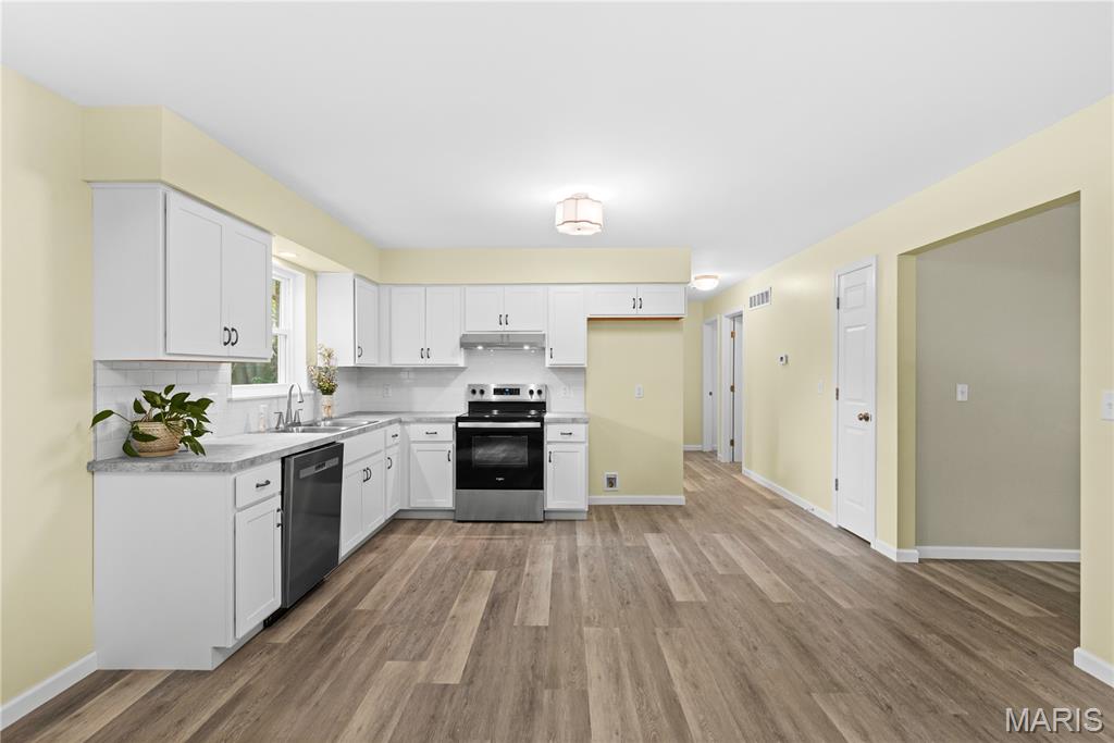 445 Washington Street Property Photo 7