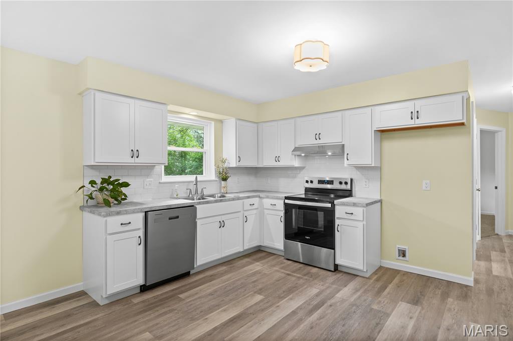 445 Washington Street Property Photo 8