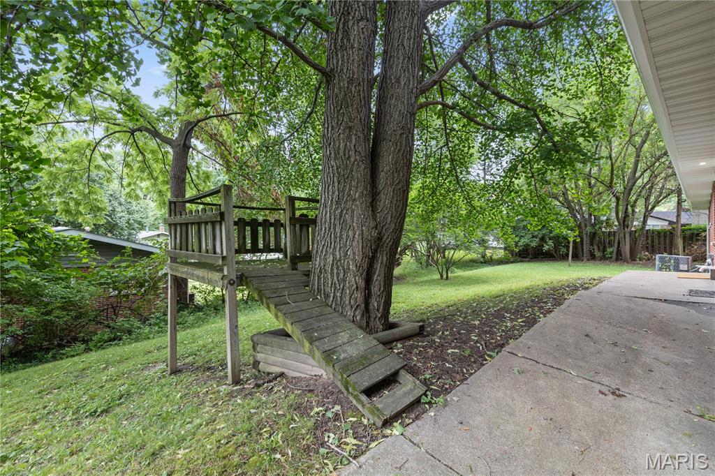 445 Washington Street Property Photo 23