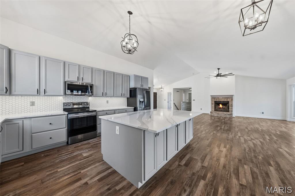 2255 County Farm Road Property Photo 8
