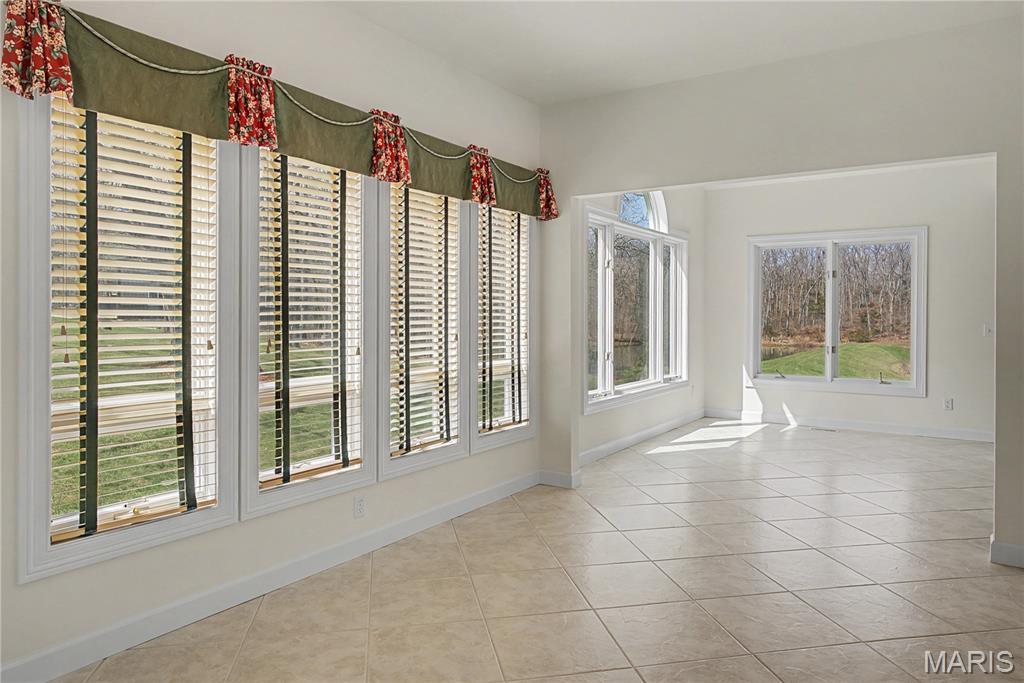 26017392 Property Photo 31