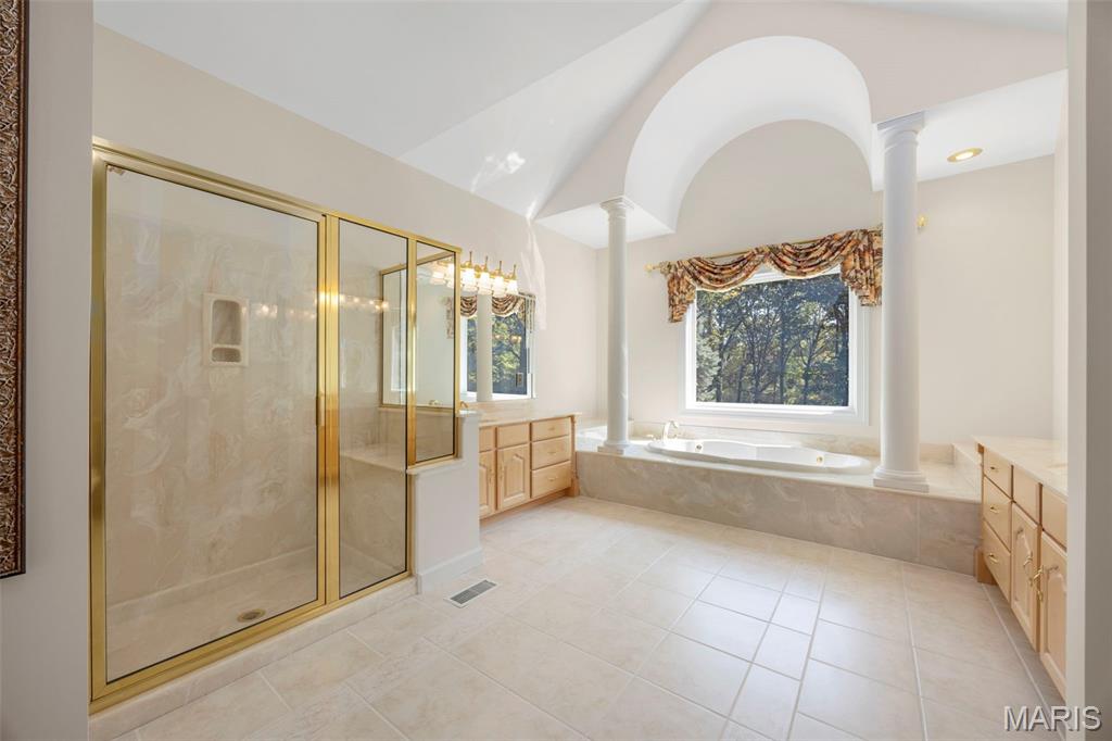 26017392 Property Photo 65