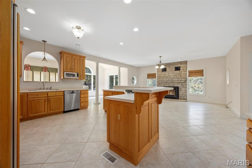 26017392 Property Photo 78