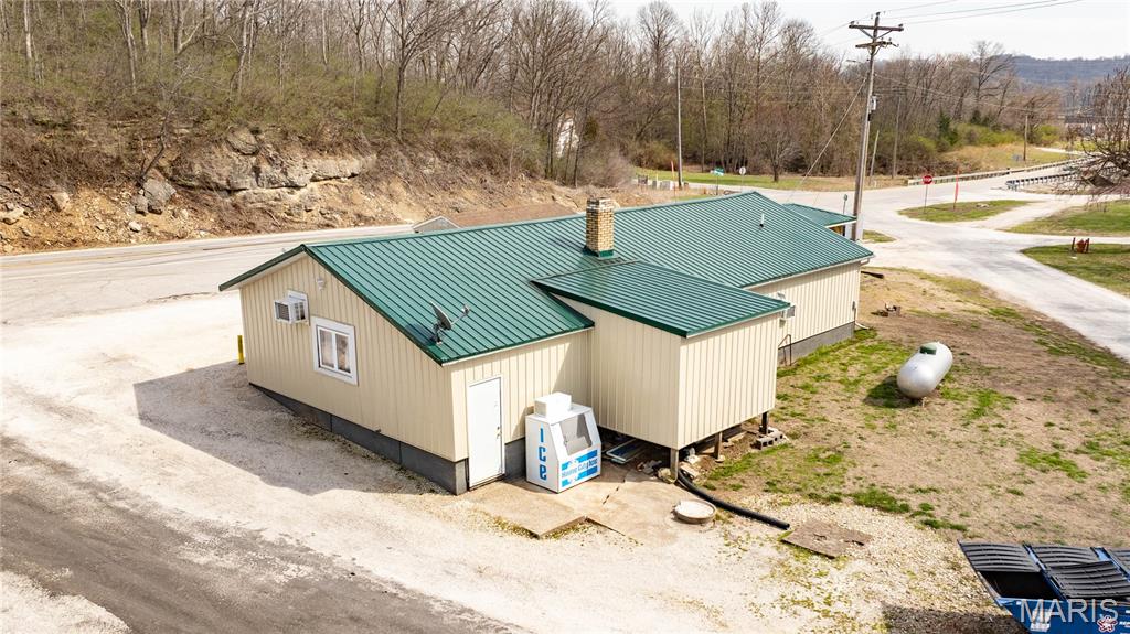 20861 State Highway 100 Property Photo 3