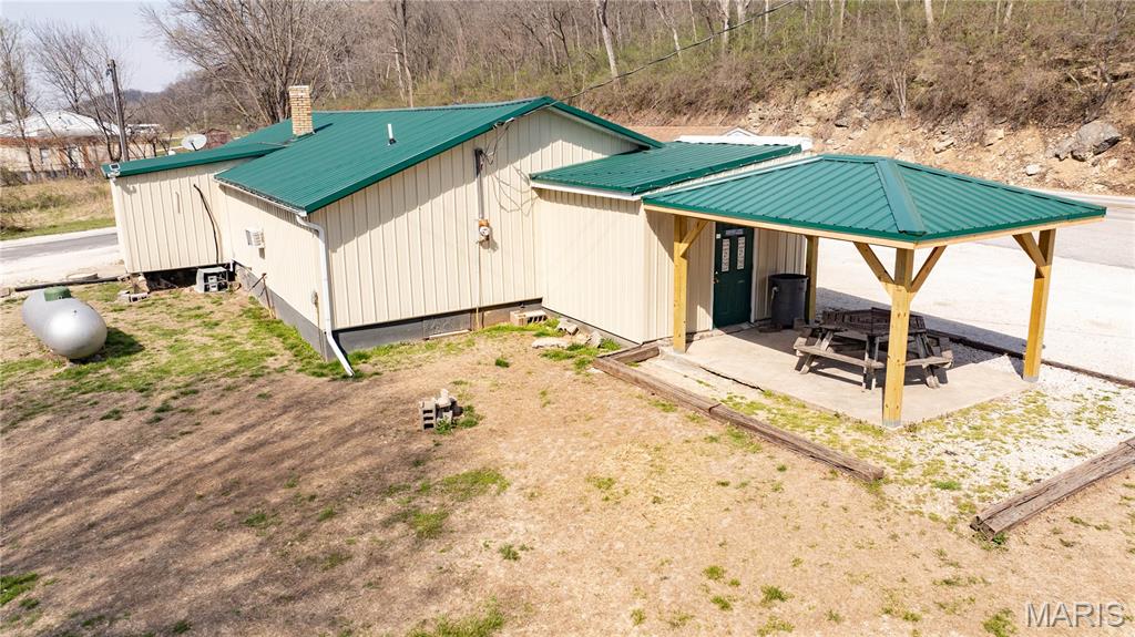 20861 State Highway 100 Property Photo 5