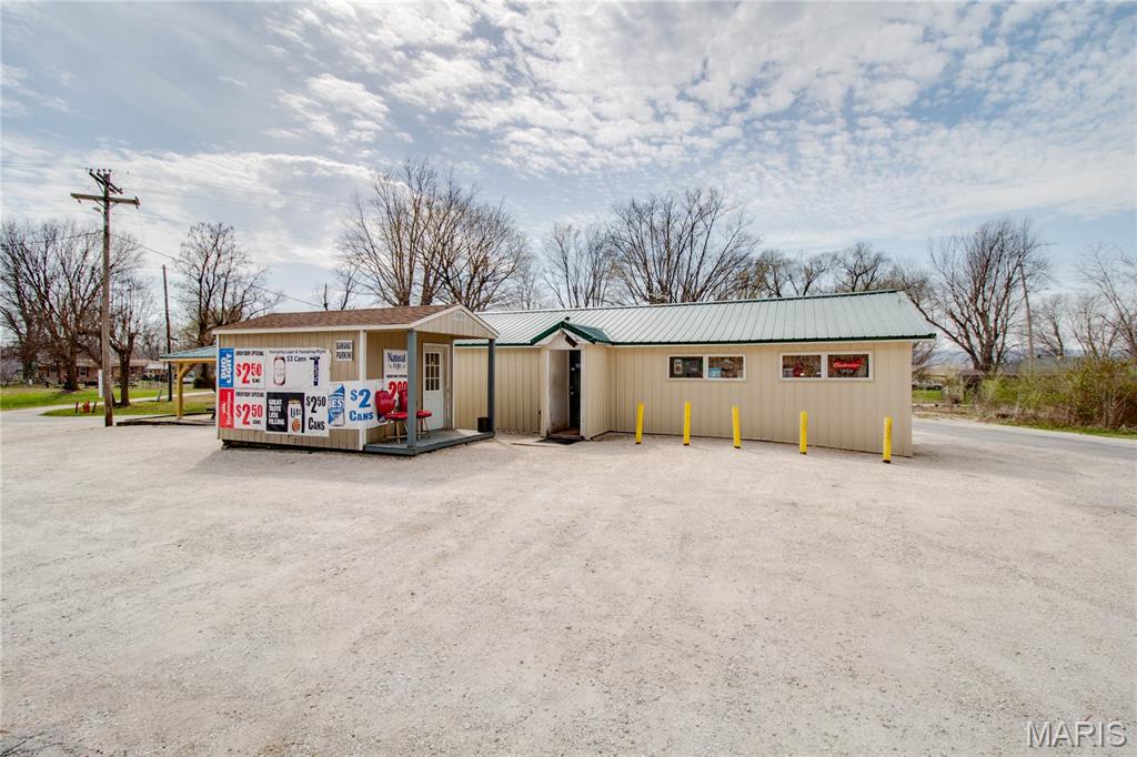 20861 State Highway 100 Property Photo 9