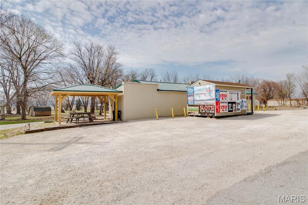 20861 State Highway 100 Property Photo 10