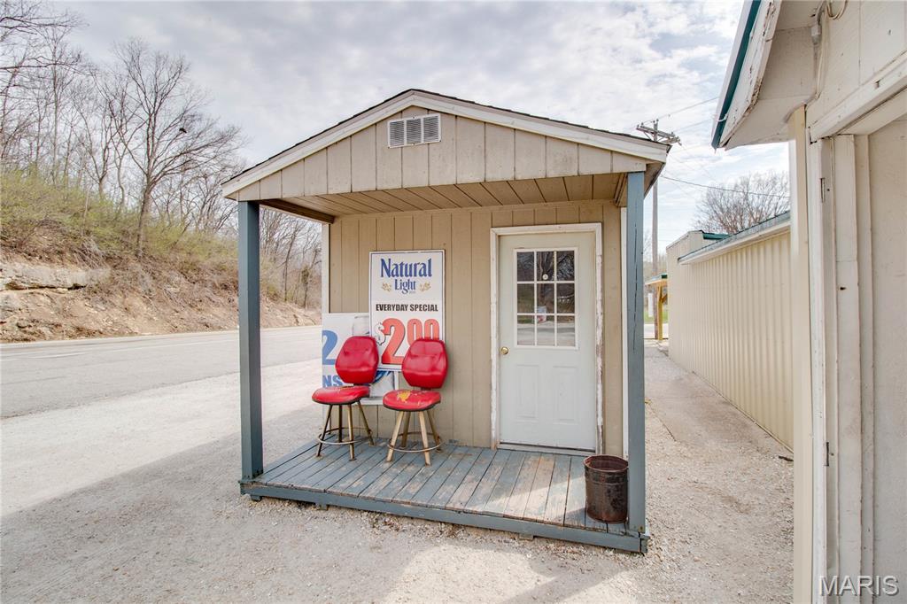 20861 State Highway 100 Property Photo 14