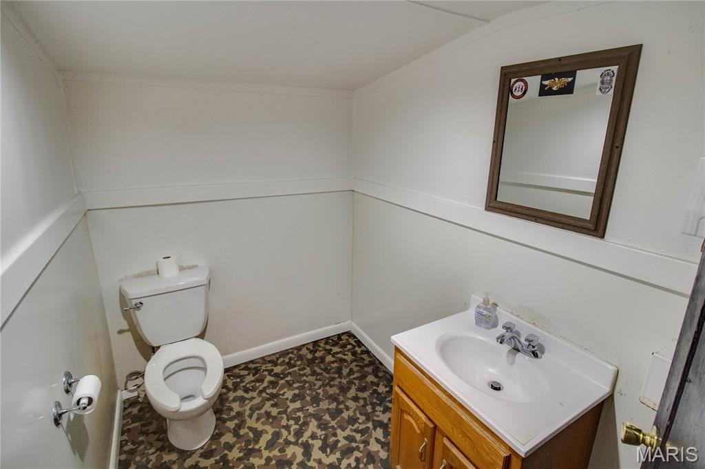 20861 State Highway 100 Property Photo 25