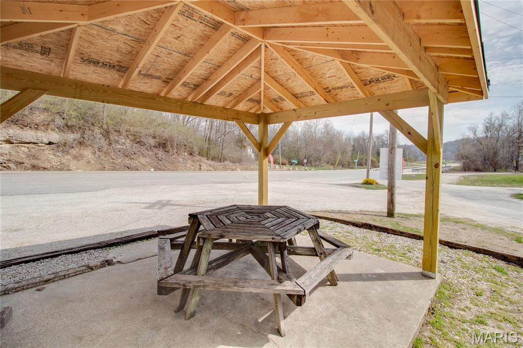20861 State Highway 100 Property Photo 36