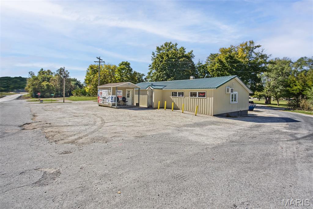 20861 State Highway 100 Property Photo 37
