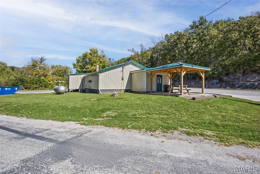 20861 State Highway 100 Property Photo 41