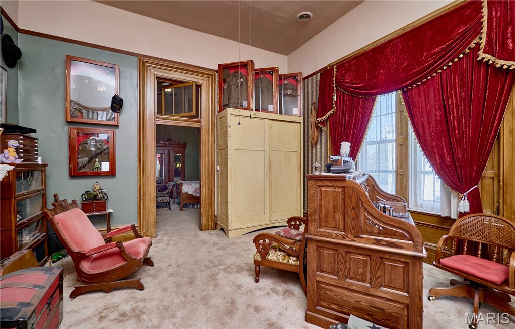320 N Main Street Property Photo 18