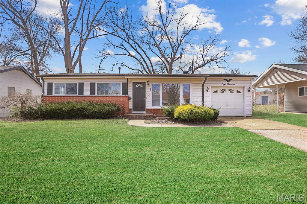 800 Babler Drive Property Photo 1