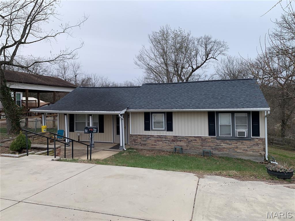 1218 S 5th Street Property Photo 1