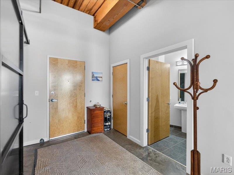 26018342 Property Photo 12