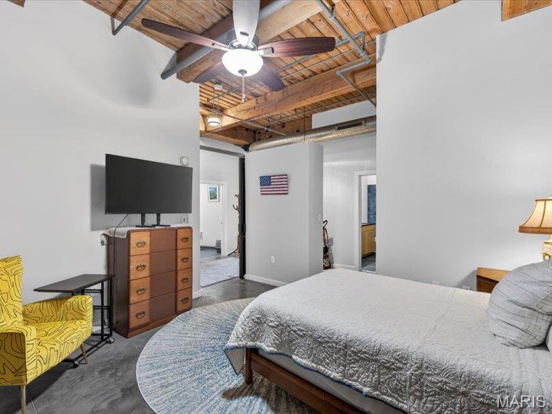 26018342 Property Photo 24