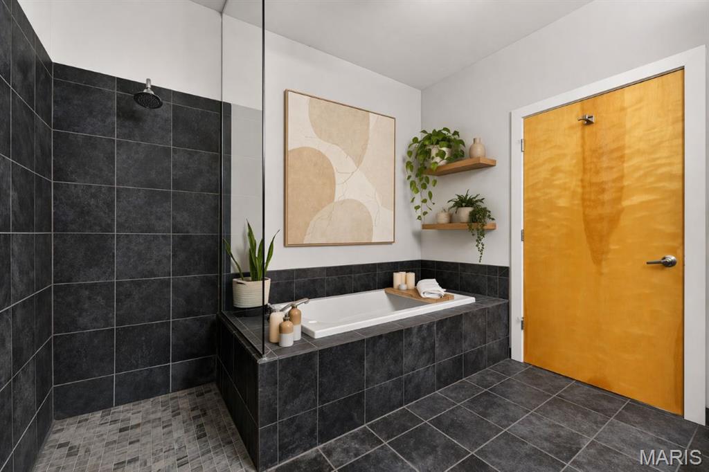 26018342 Property Photo 26