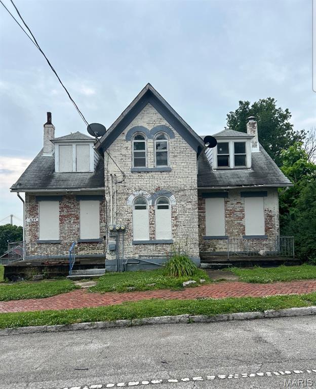 427 E 4th Street Property Photo 1