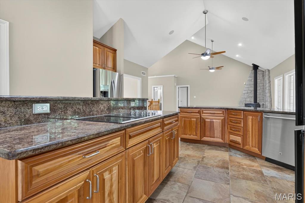 18517 Gredan Court Property Photo 9