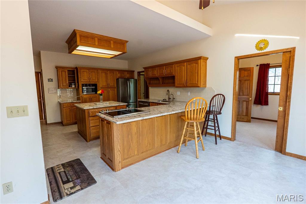 900 Country Lane Property Photo 14