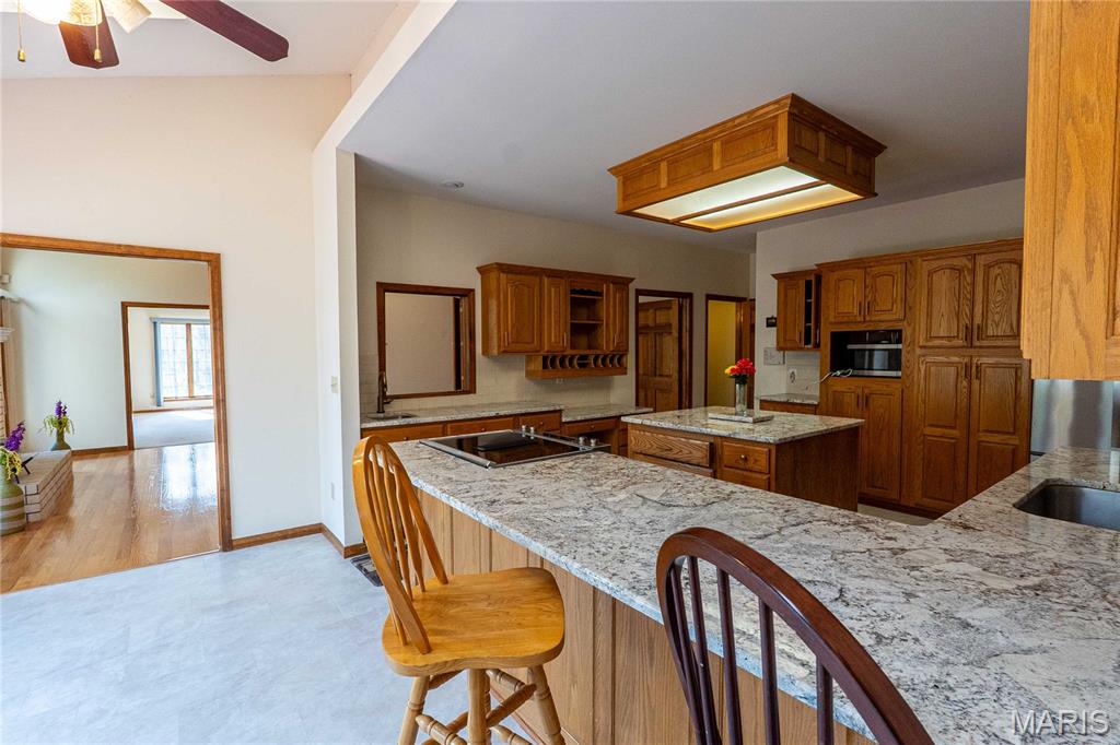 900 Country Lane Property Photo 15