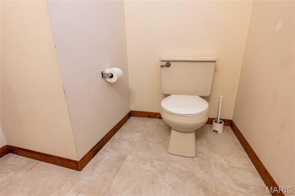 900 Country Lane Property Photo 22