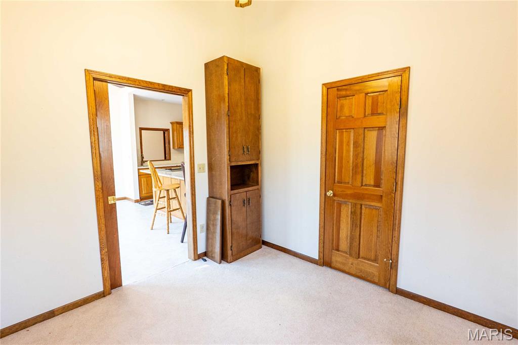 900 Country Lane Property Photo 25