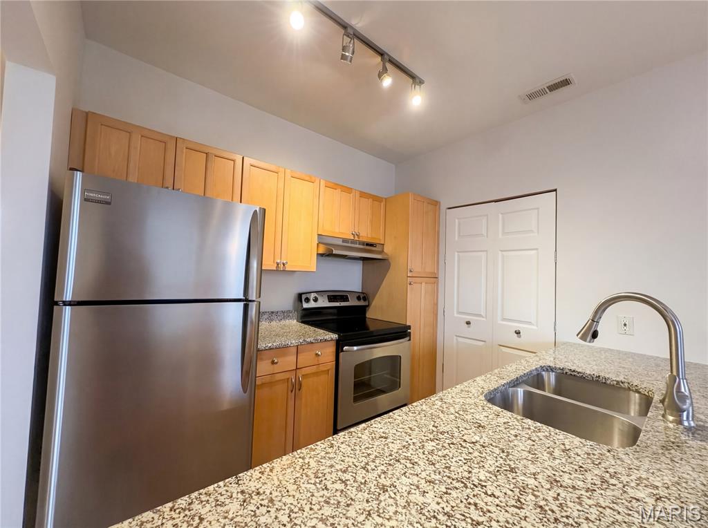 2320 Rutger Street 20d Property Photo 2
