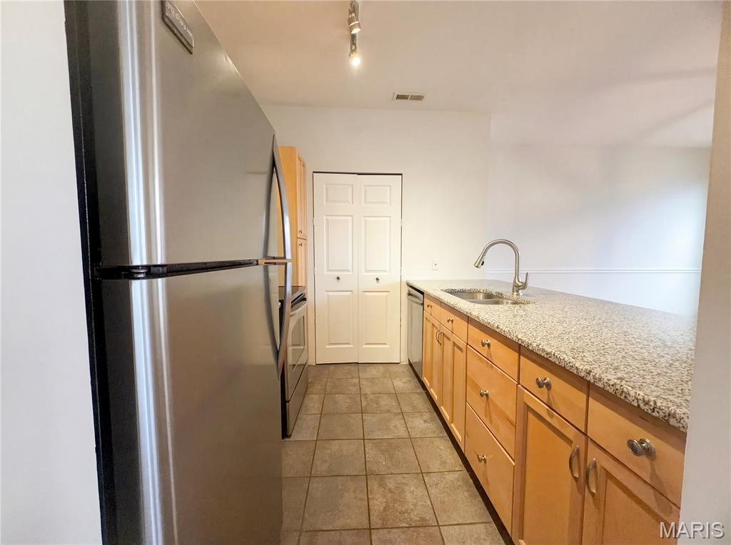 2320 Rutger Street 20d Property Photo 14