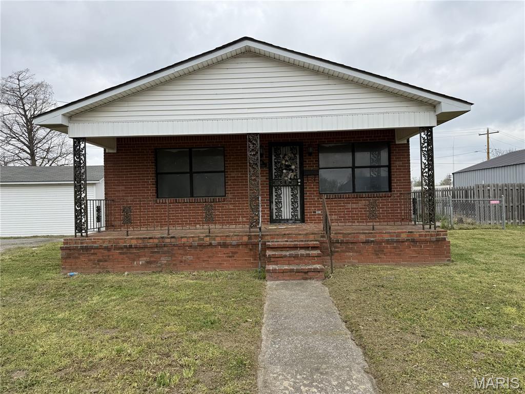 1516 Ward Avenue Property Photo 1