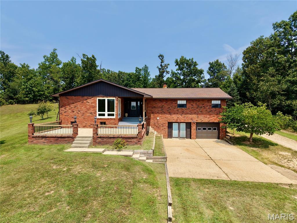 772 Highway D Property Photo 1