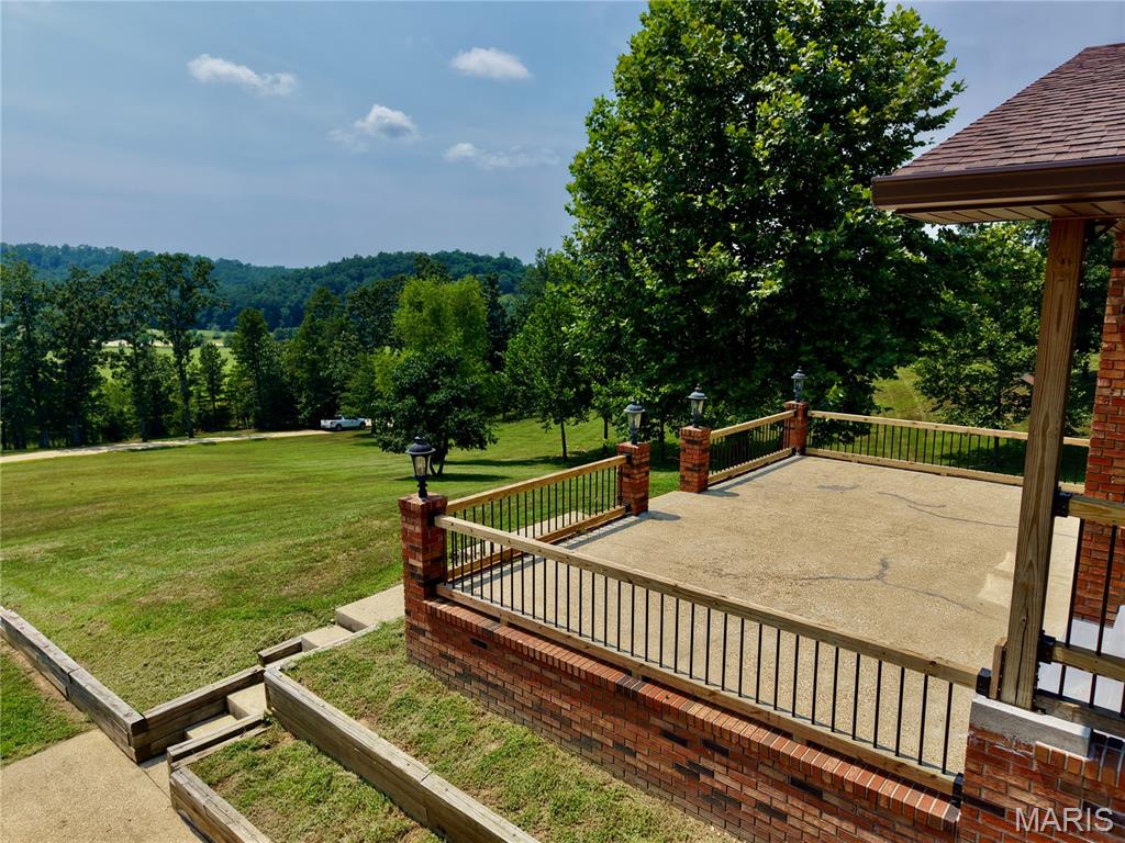 772 Highway D Property Photo 14