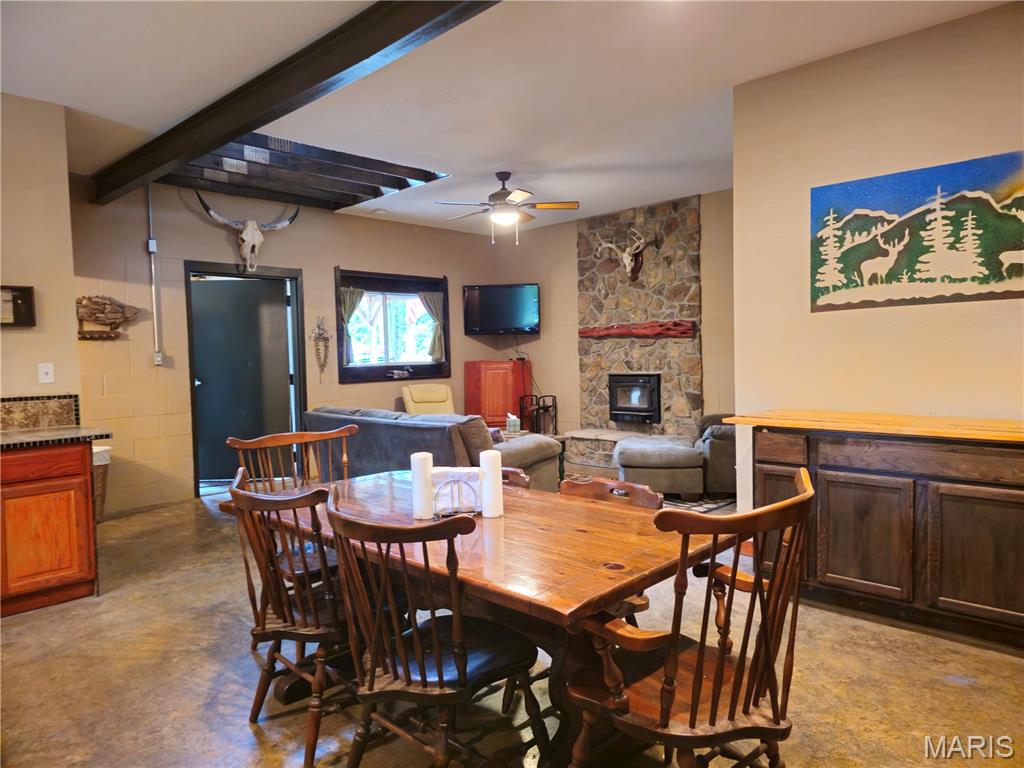 6908 Coon Club Rd Property Photo 5