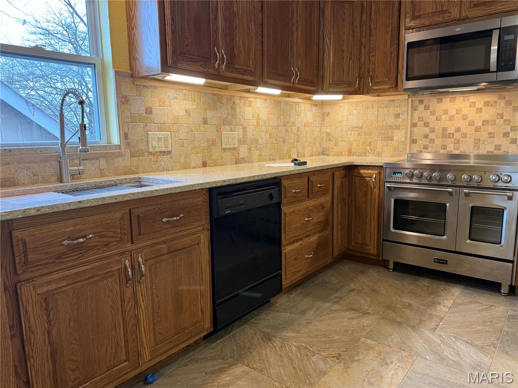 341 Spruce Street Property Photo 11