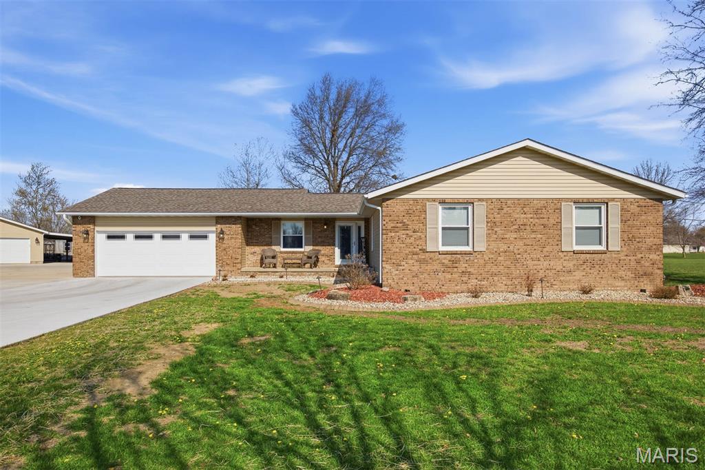 12801 Sarah Drive Property Photo 1