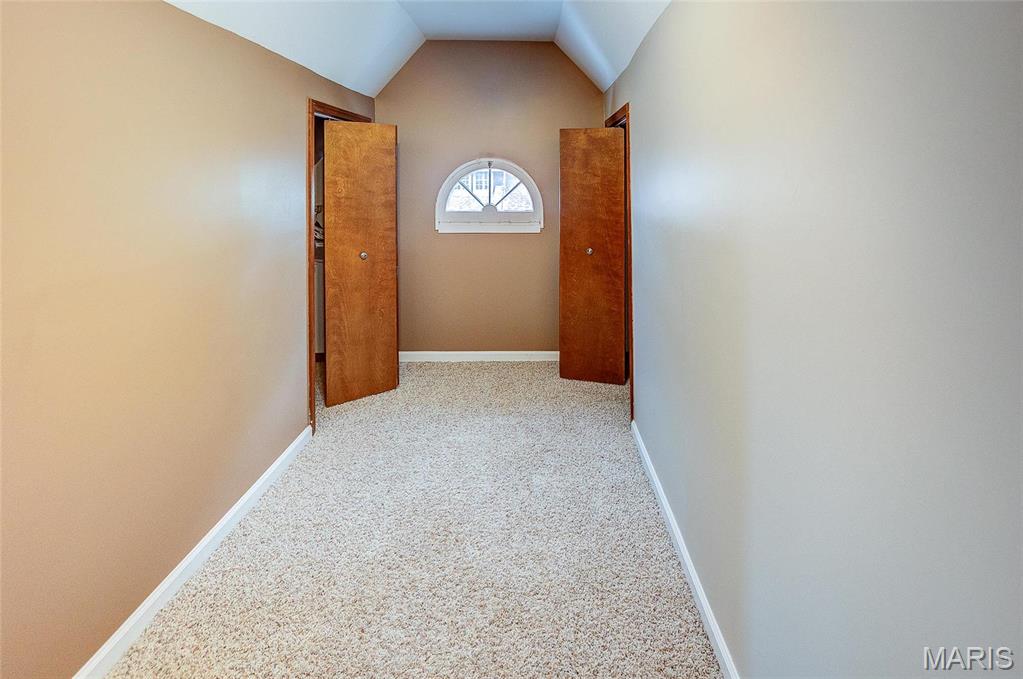 111 W Barr Place Property Photo 33